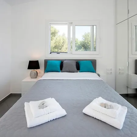 Cp 5 Bedrooms Nl Lucas Clara * Pyrgi (Corfu)