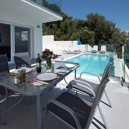 Cp 5 Bedrooms Nl Lucas Clara * Pyrgi (Corfu)