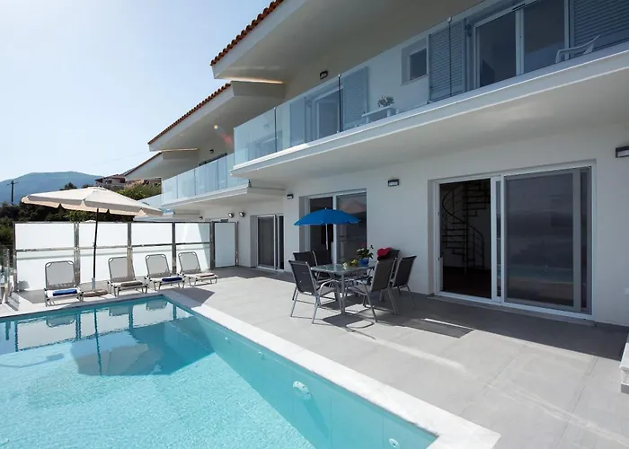Villa Cp 5 Bedrooms Nl Lucas Clara